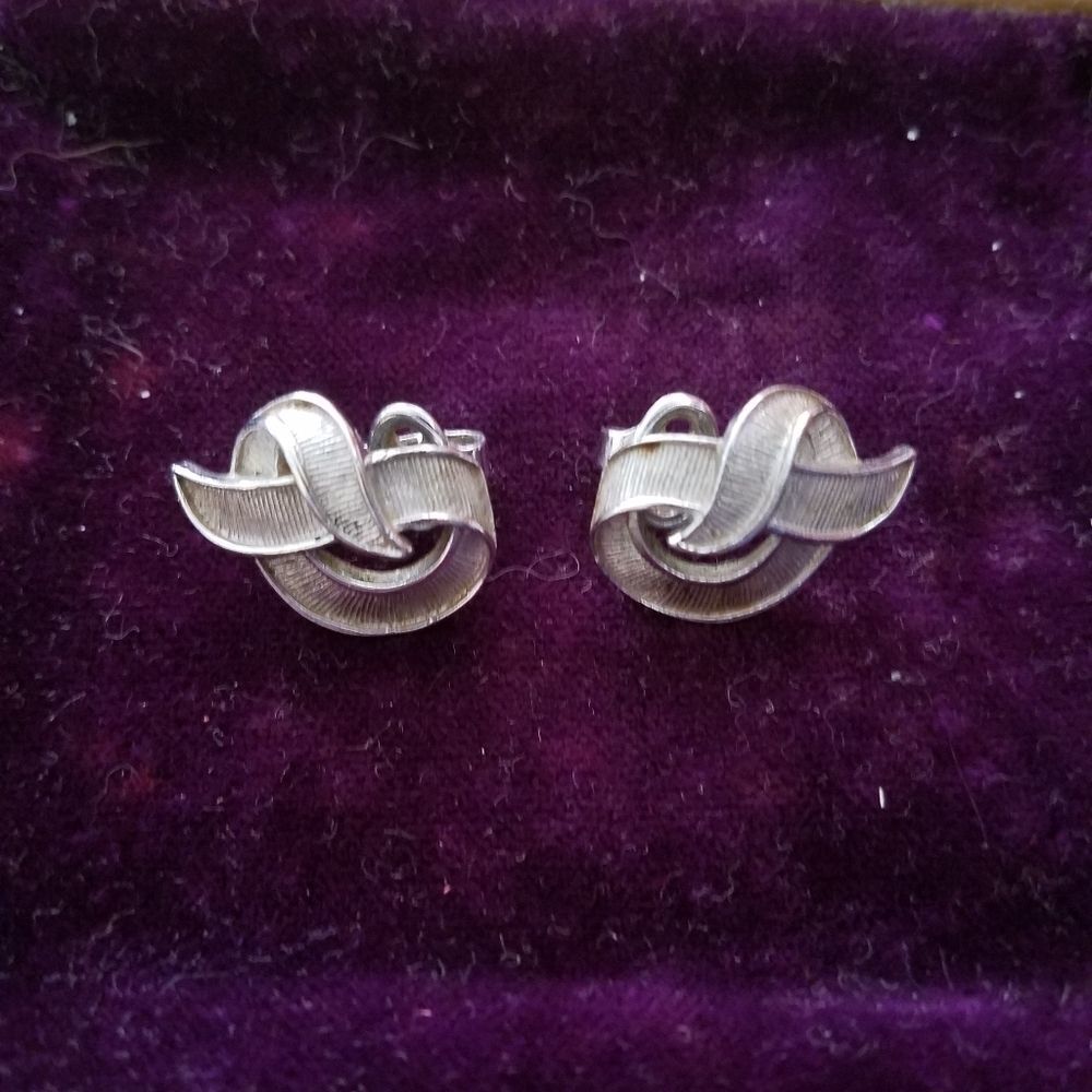 Vintage Trifari Silver Knot Earrings Clip-On Classic Costume Jewelry